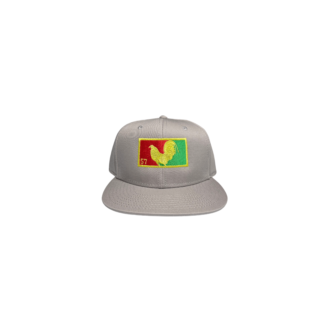 Rooster Yellow Flag Style Grey Snapback - ilaGorra!